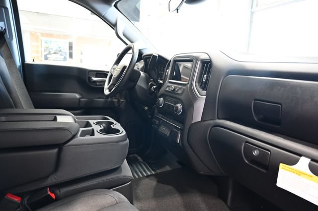 New 2026 Chevrolet Silverado 1500 Custom AWD/4WD image 13