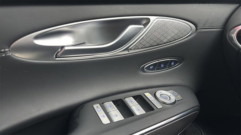 New 2026 Genesis GV70 2.5T Select image 15