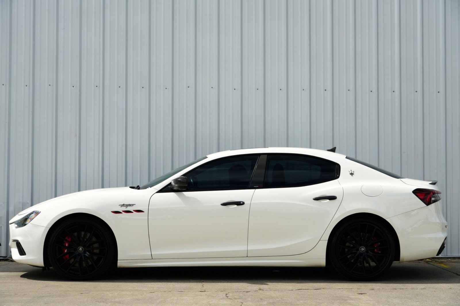 Used 2022 Maserati Ghibli Trofeo image 49