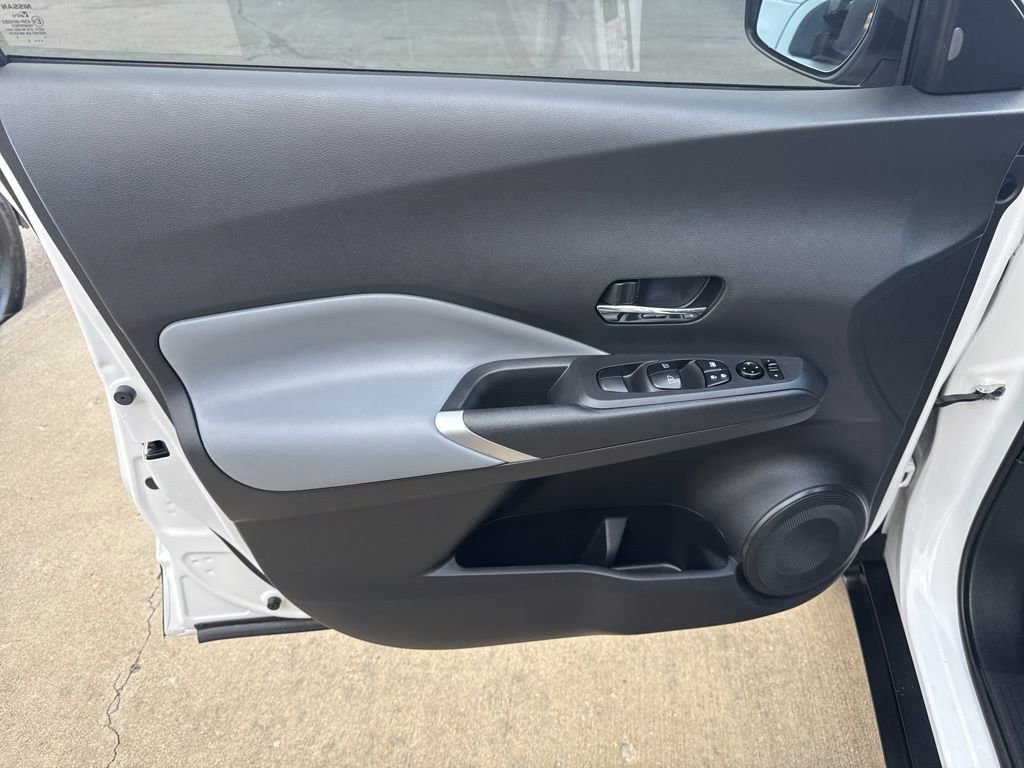 Used 2022 Nissan Kicks SR w/ Premium Package image 19