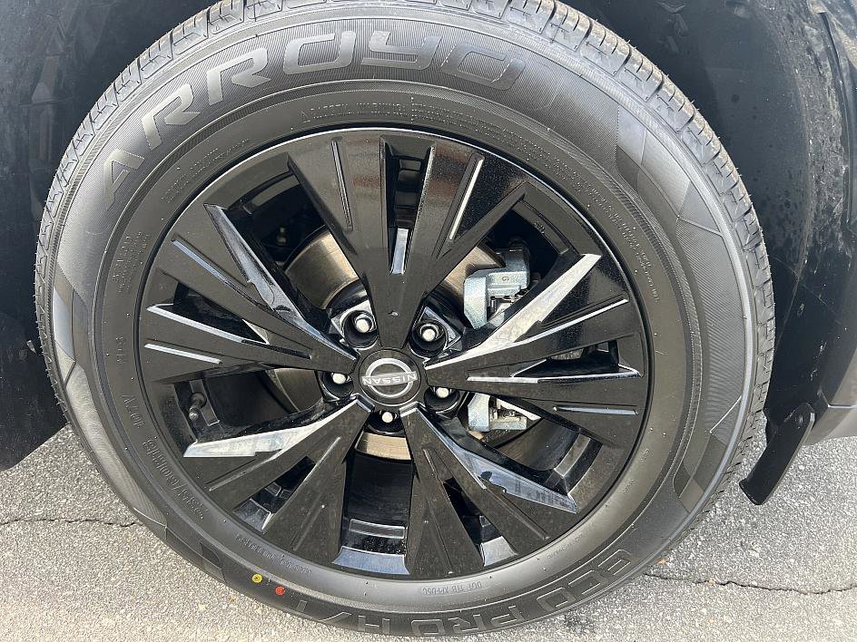 Certified 2023 Nissan Rogue SV w/ SV Premium B Package image 12