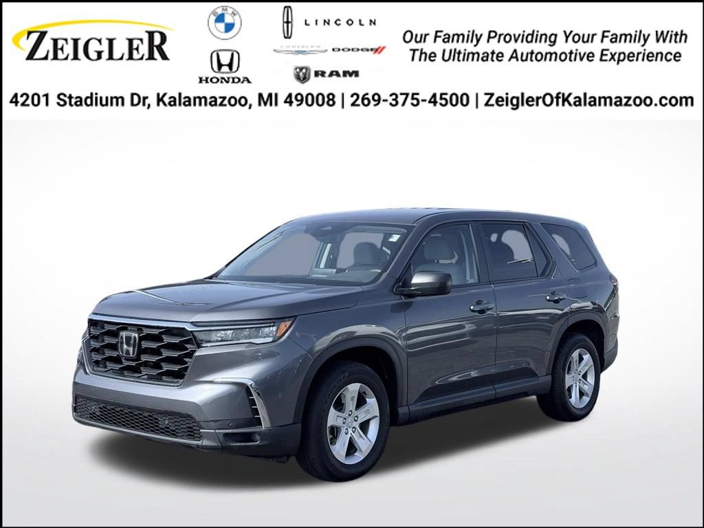 Used 2023 Honda Pilot LX image 1
