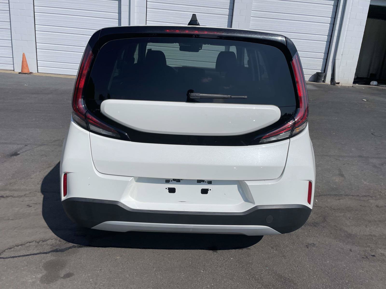 Used 2023 Kia Soul LX w/ LX Technology Package FWD image 5