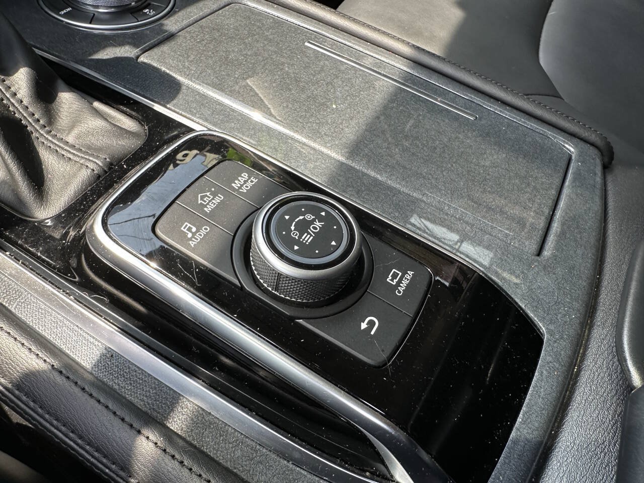 Used 2024 Nissan Armada SV AWD/4WD image 12