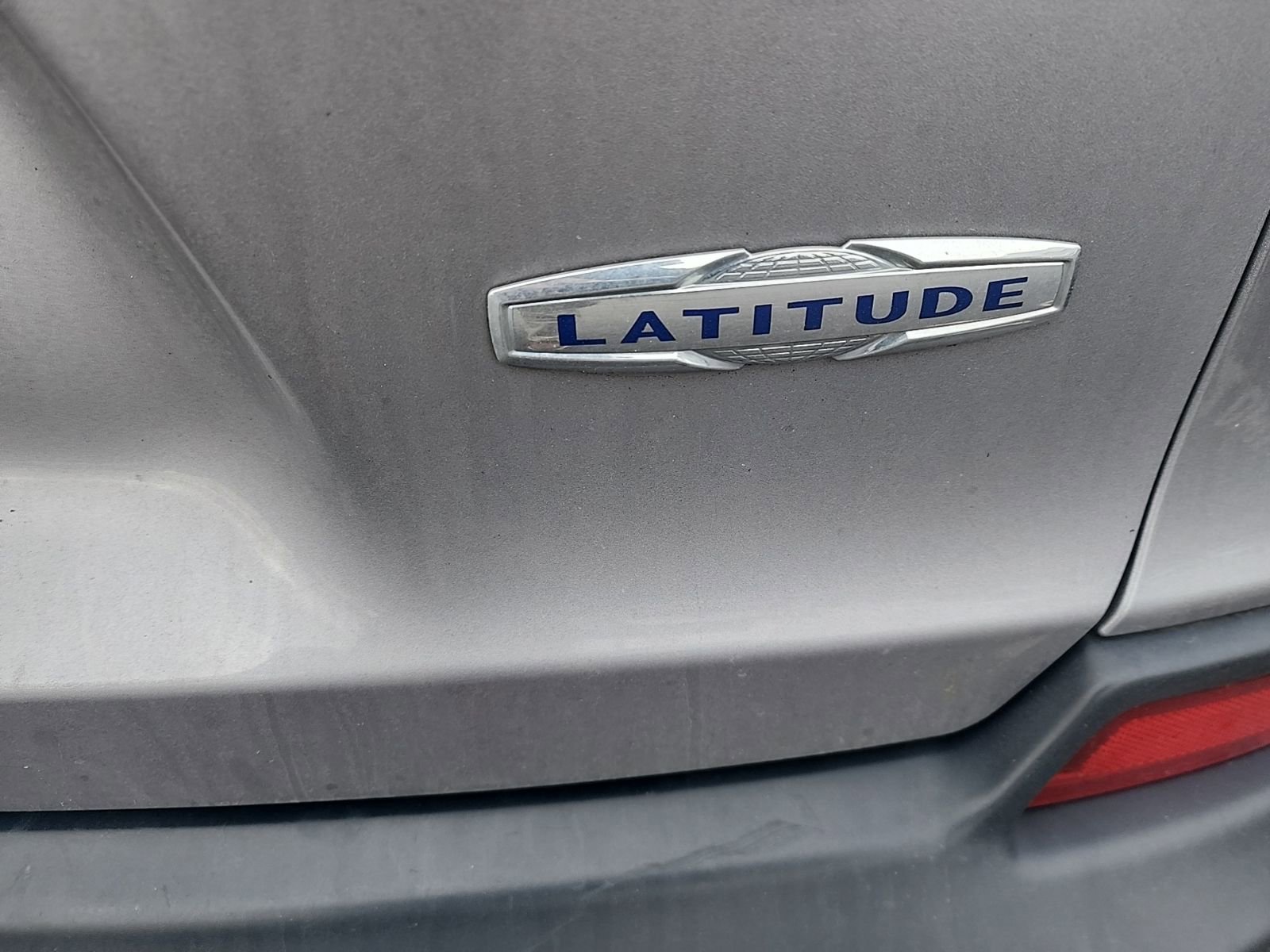 Used 2019 Jeep Cherokee Latitude Plus w/ Cold Weather Group image 8