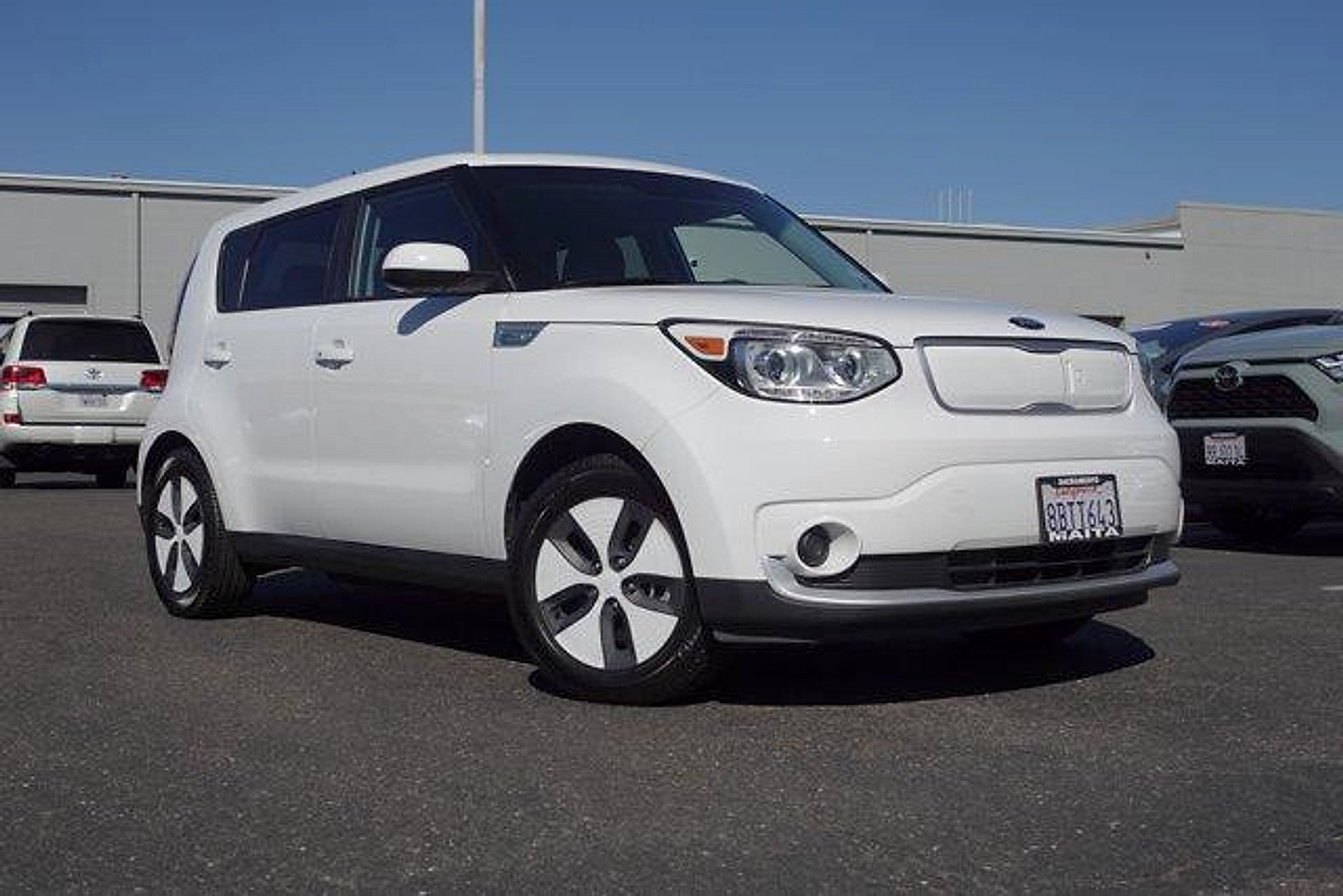 Used 2017 Kia Soul EV-e FWD image 1
