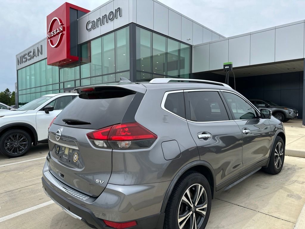 Used 2020 Nissan Rogue SV w/ Premium Package FWD image 5