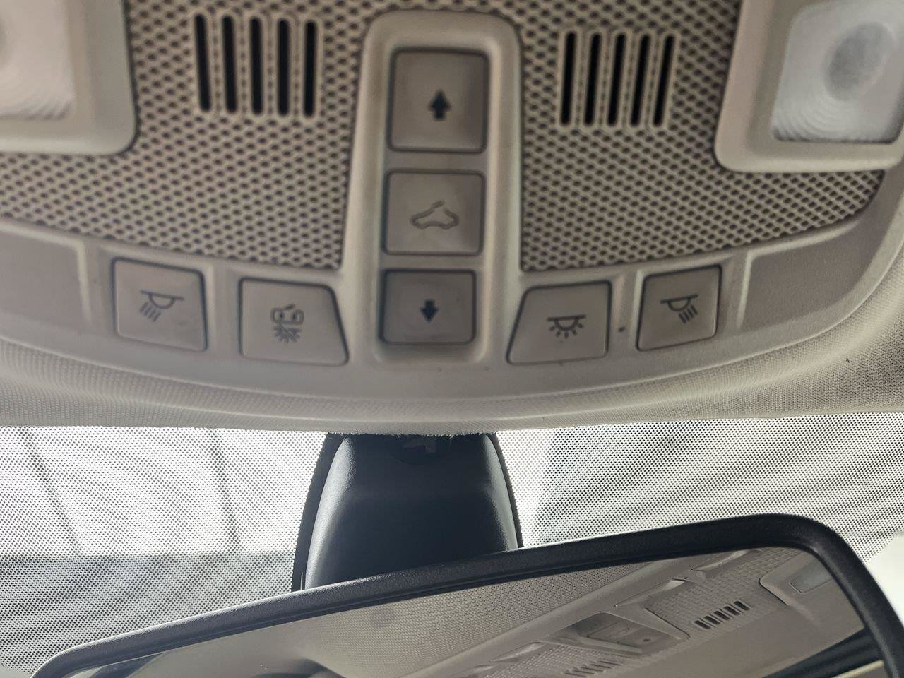 Used 2020 Ford Fusion SE AWD/4WD image 26