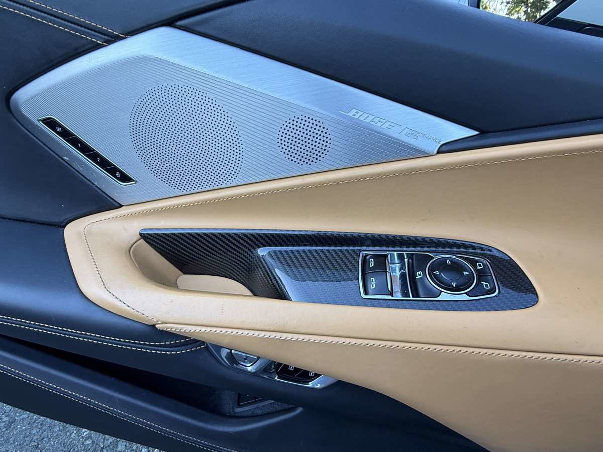 Used 2022 Chevrolet Corvette Stingray Premium Cpe w/ Z51 Performance Package RWD image 23