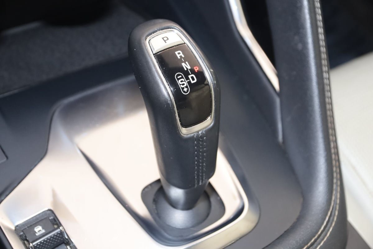 Used 2018 Jaguar E-PACE R-Dynamic S AWD/4WD image 7