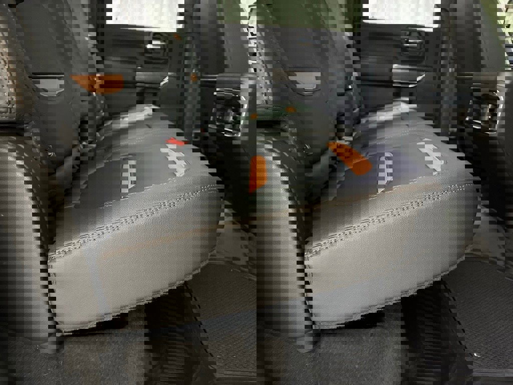 Used 2022 GMC Sierra 2500 AT4 image 52