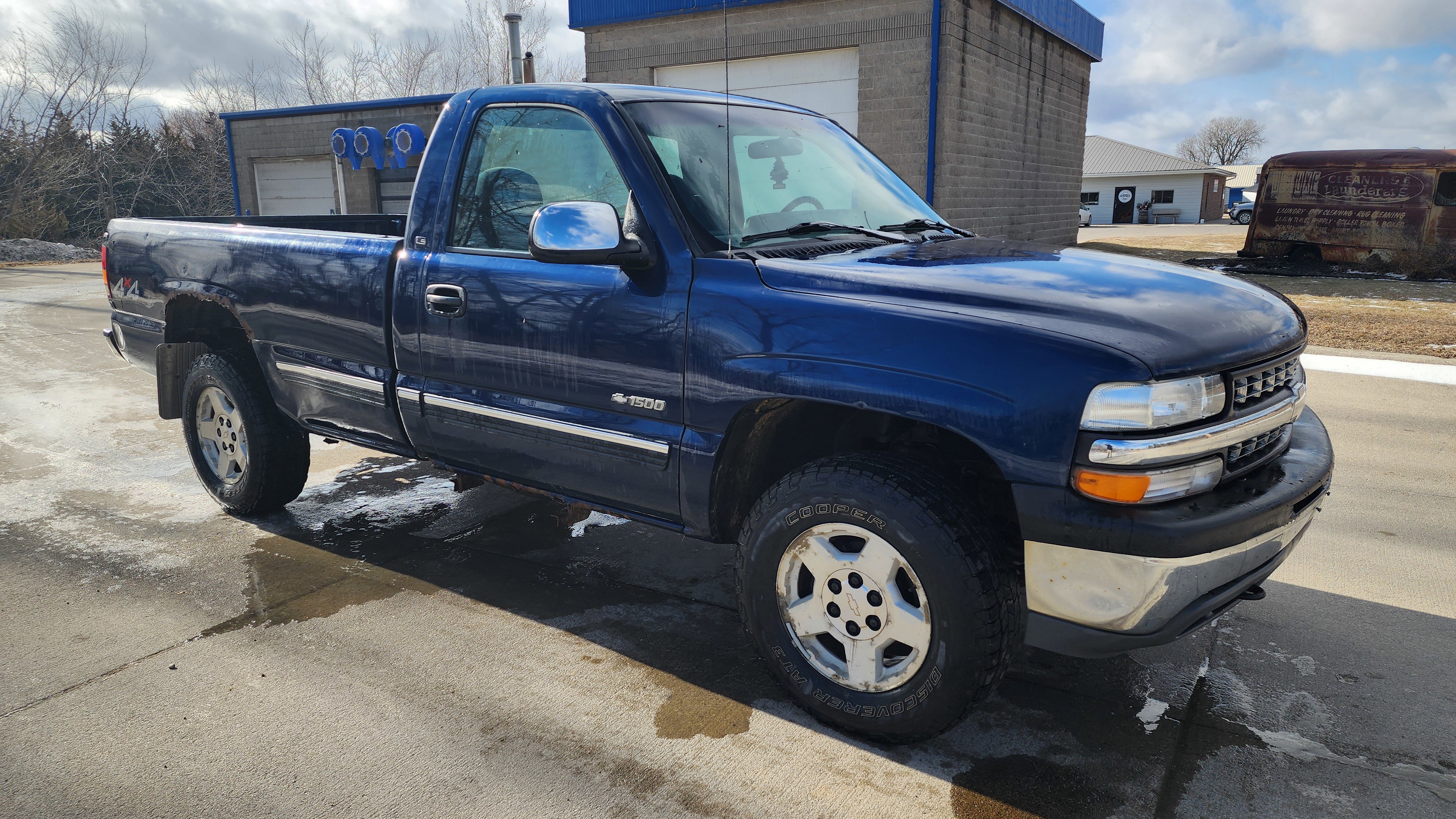 Used 1999 Chevrolet Silverado 1500 LS image 3
