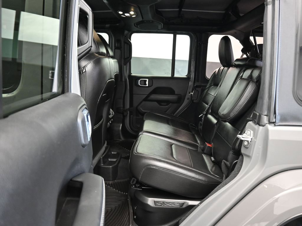 Used 2021 Jeep Wrangler Unlimited Sahara w/ Cold Weather Group image 31