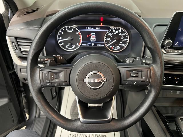 Used 2023 Nissan Rogue S image 22