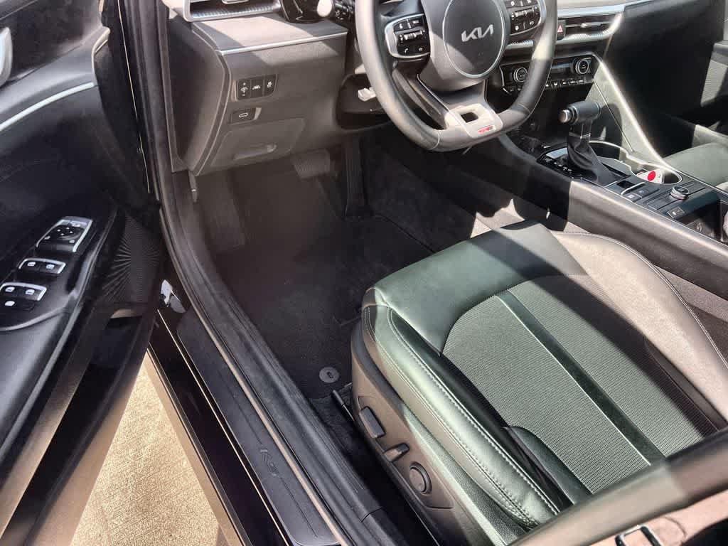 Used 2022 Kia K5 GT-Line FWD image 3