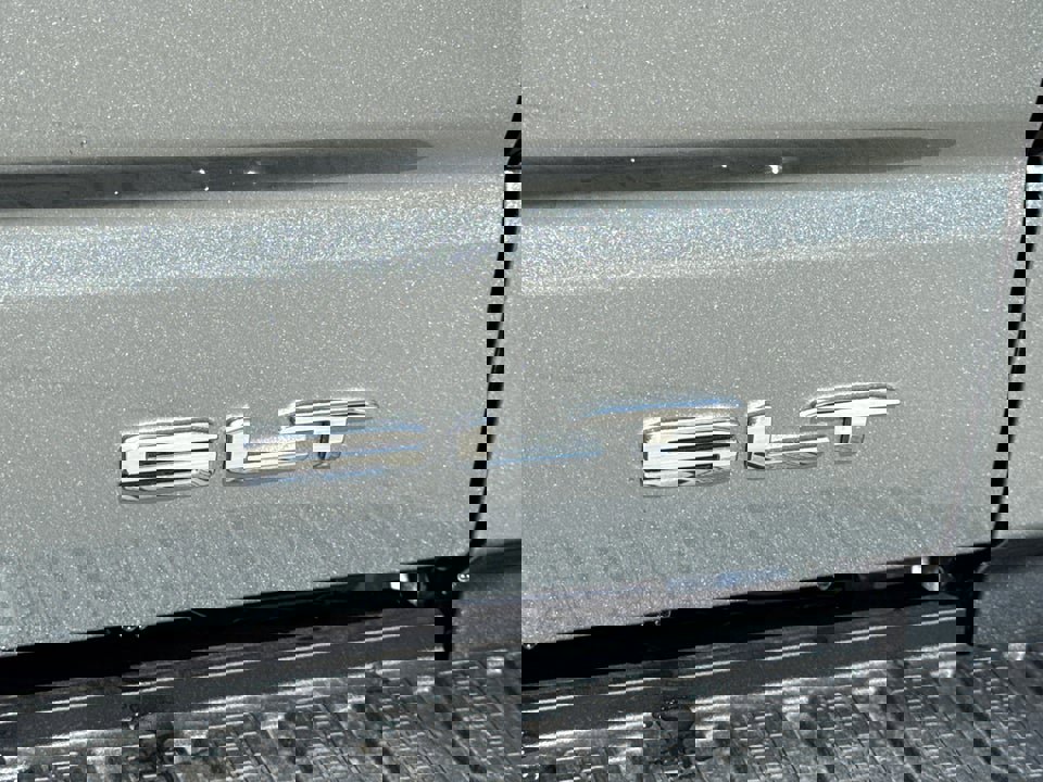 Used 2026 GMC Sierra 1500 SLT w/ SLT Premium Plus Package image 11