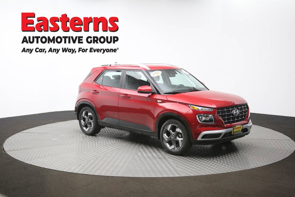 Used 2022 Hyundai Venue Limited image 48