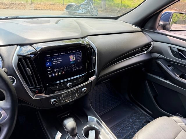 Used 2023 Chevrolet Traverse LT AWD/4WD image 17