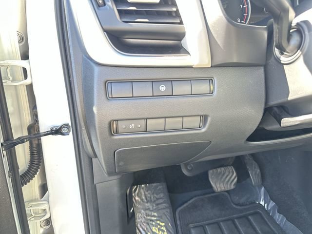 Certified 2023 Nissan Rogue SV image 19