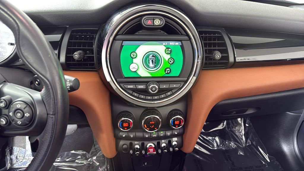 Used 2021 MINI Cooper S w/ Signature Upholstery Package FWD image 20