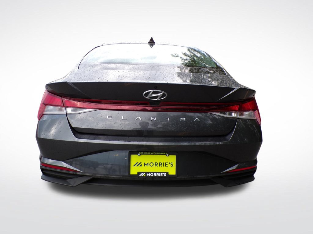 Used 2022 Hyundai Elantra SEL w/ Cargo Package FWD image 5