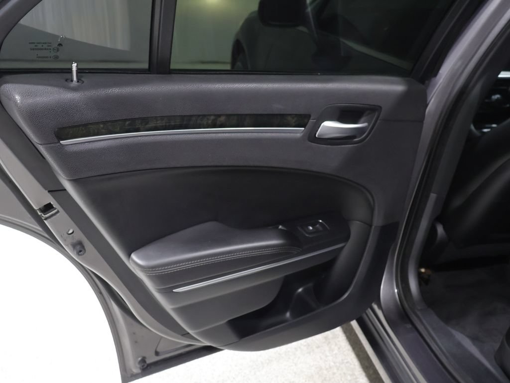 Used 2016 Chrysler 300 C AWD/4WD image 18
