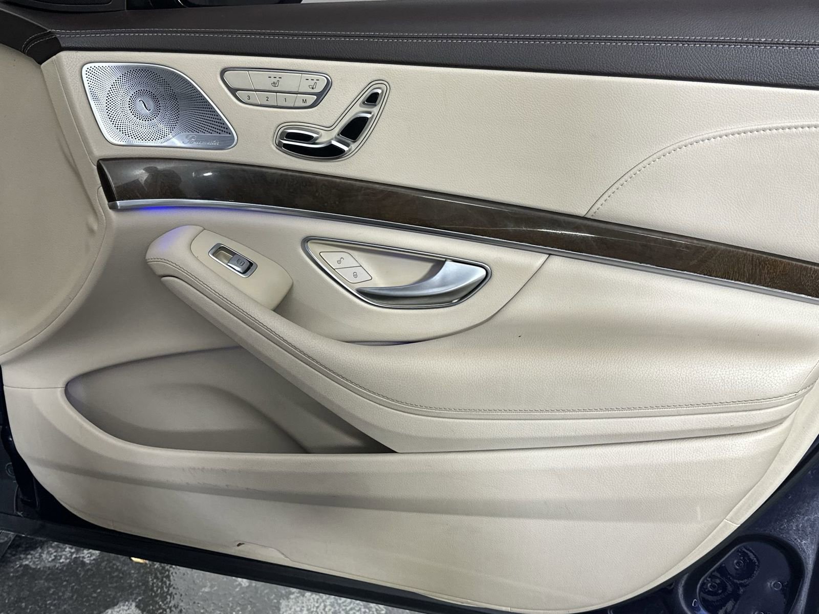 Used 2017 Mercedes-Benz S 550 4MATIC Sedan image 31