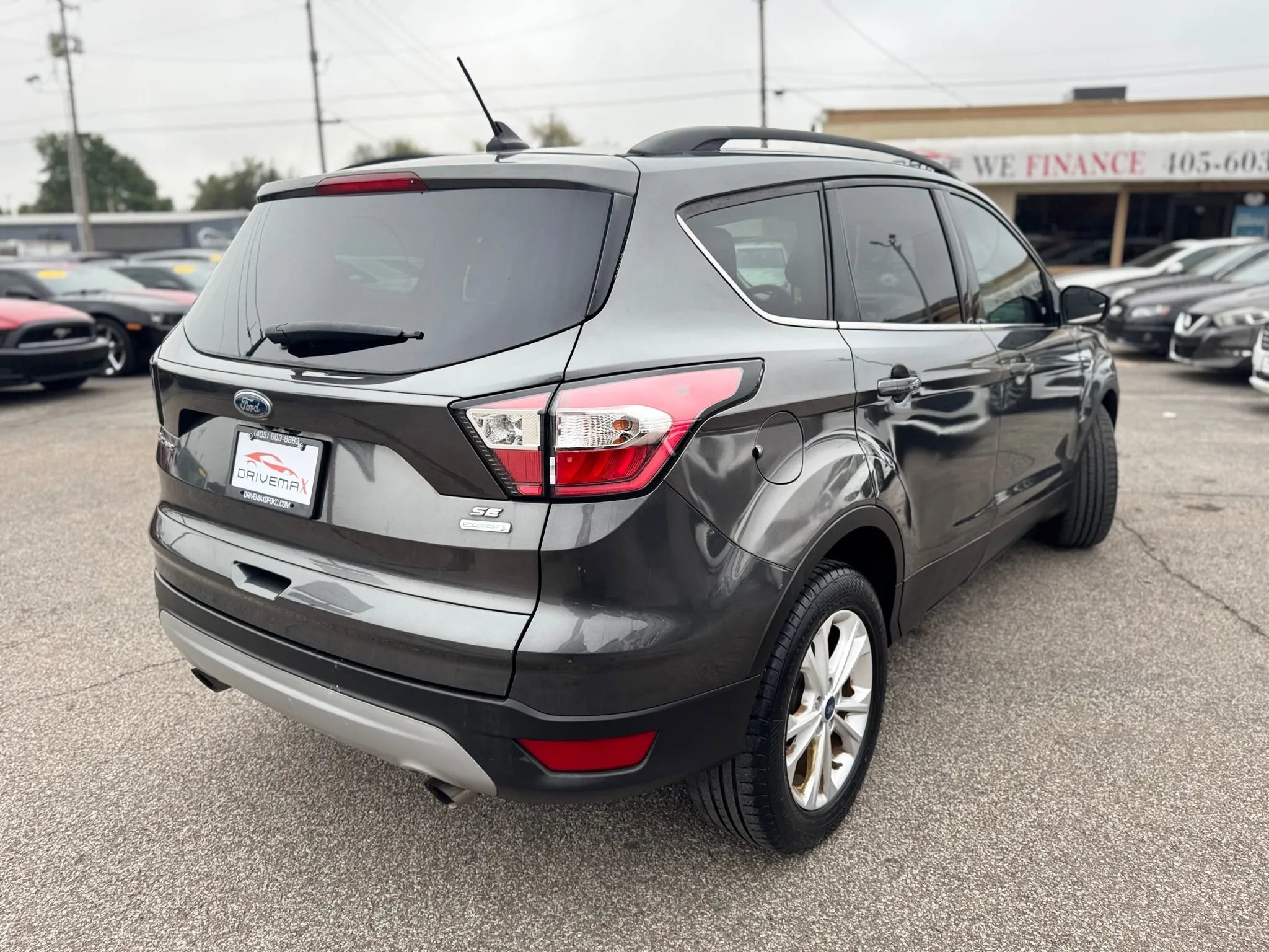 Used 2018 Ford Escape SE w/ SE Sync 3 Package image 3