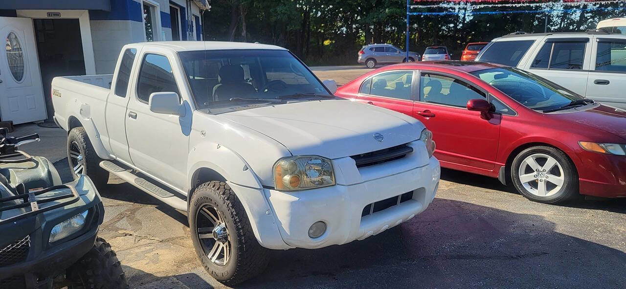 Used 2002 Nissan Frontier SE image 1