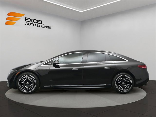 Used 2022 Mercedes-Benz EQS 580 4MATIC Sedan image 2