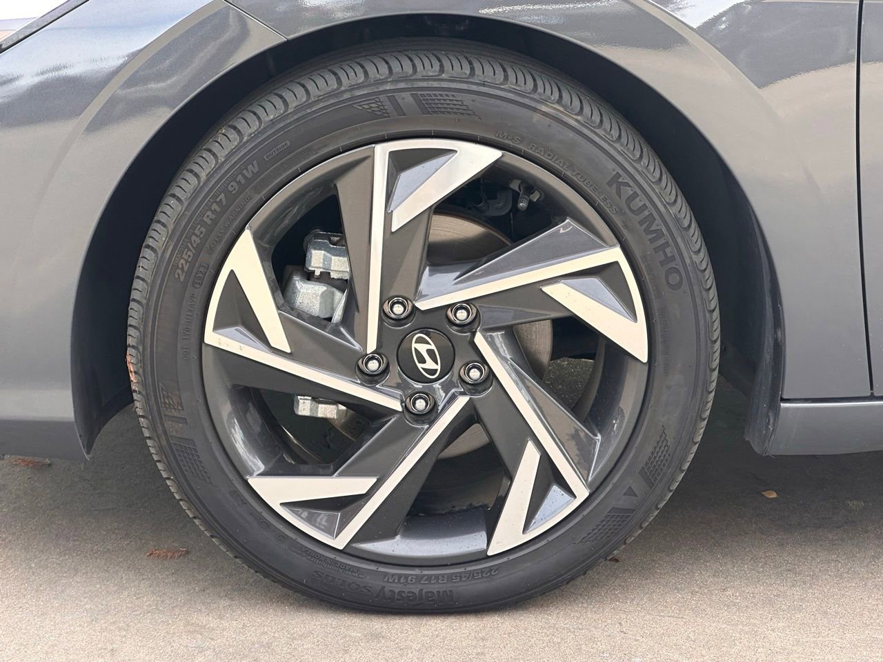 Certified 2024 Hyundai Elantra Limited image 7