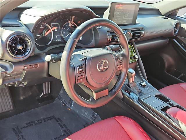 Used 2024 Lexus IS 300 w/ Comfort Package RWD image 10