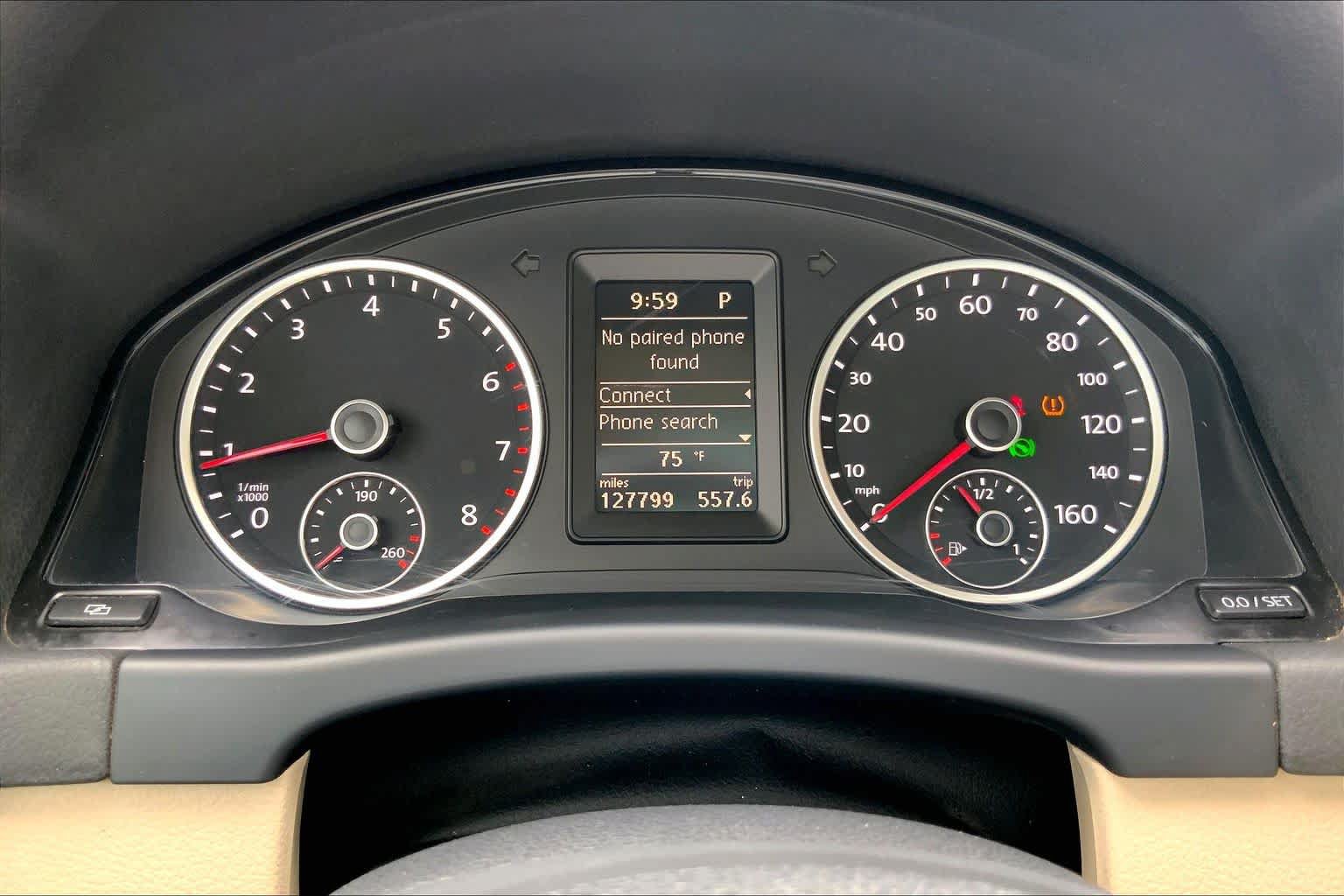 Used 2012 Volkswagen Tiguan SEL FWD image 25