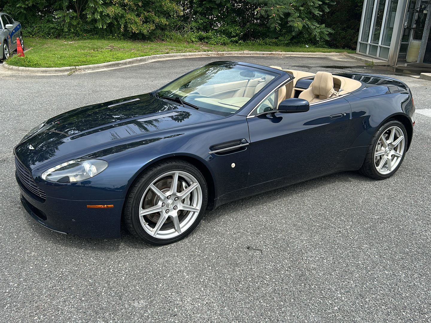 Used 2008 Aston Martin V8 Vantage Roadster RWD image 14