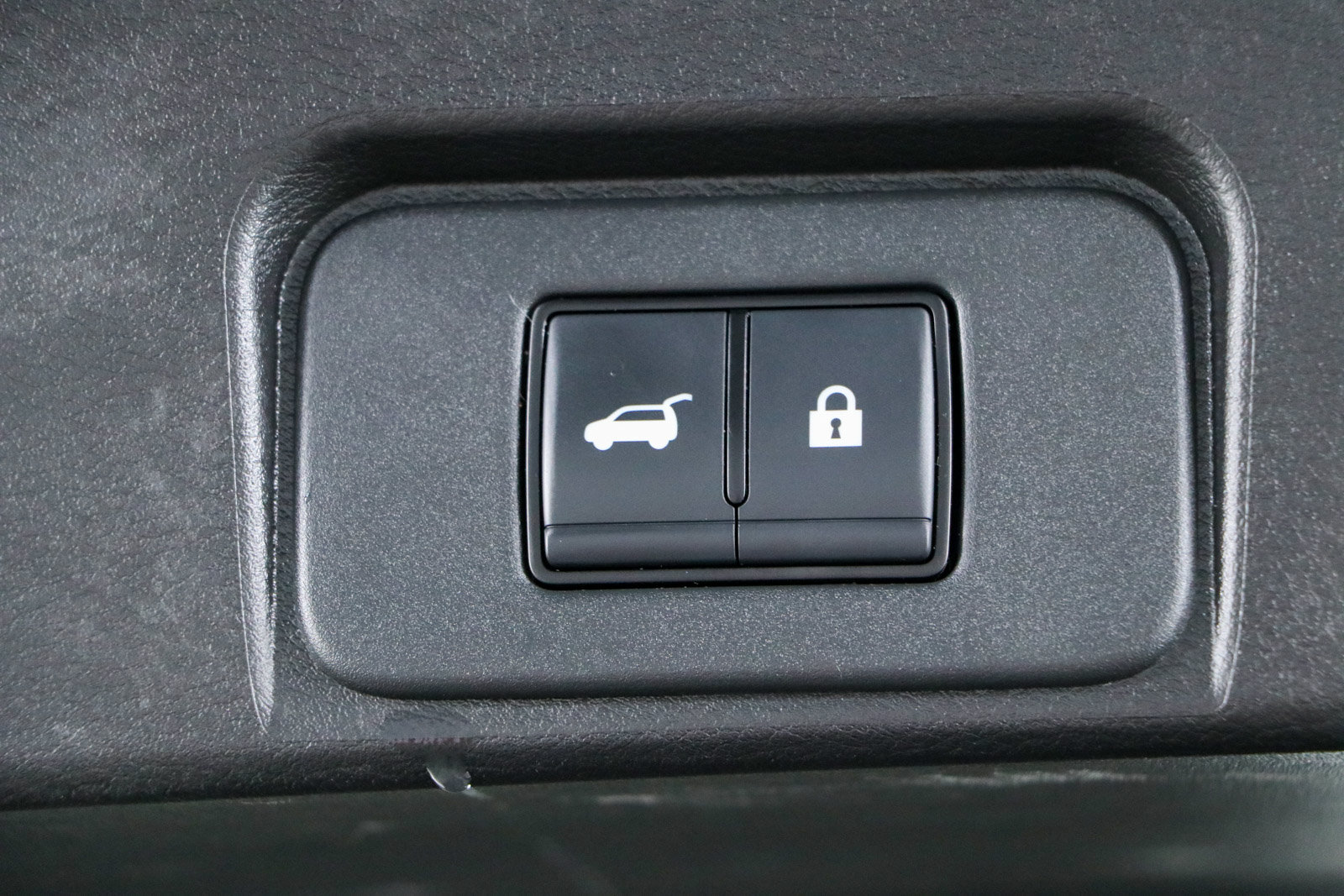 Used 2024 Nissan Rogue SV AWD/4WD image 29