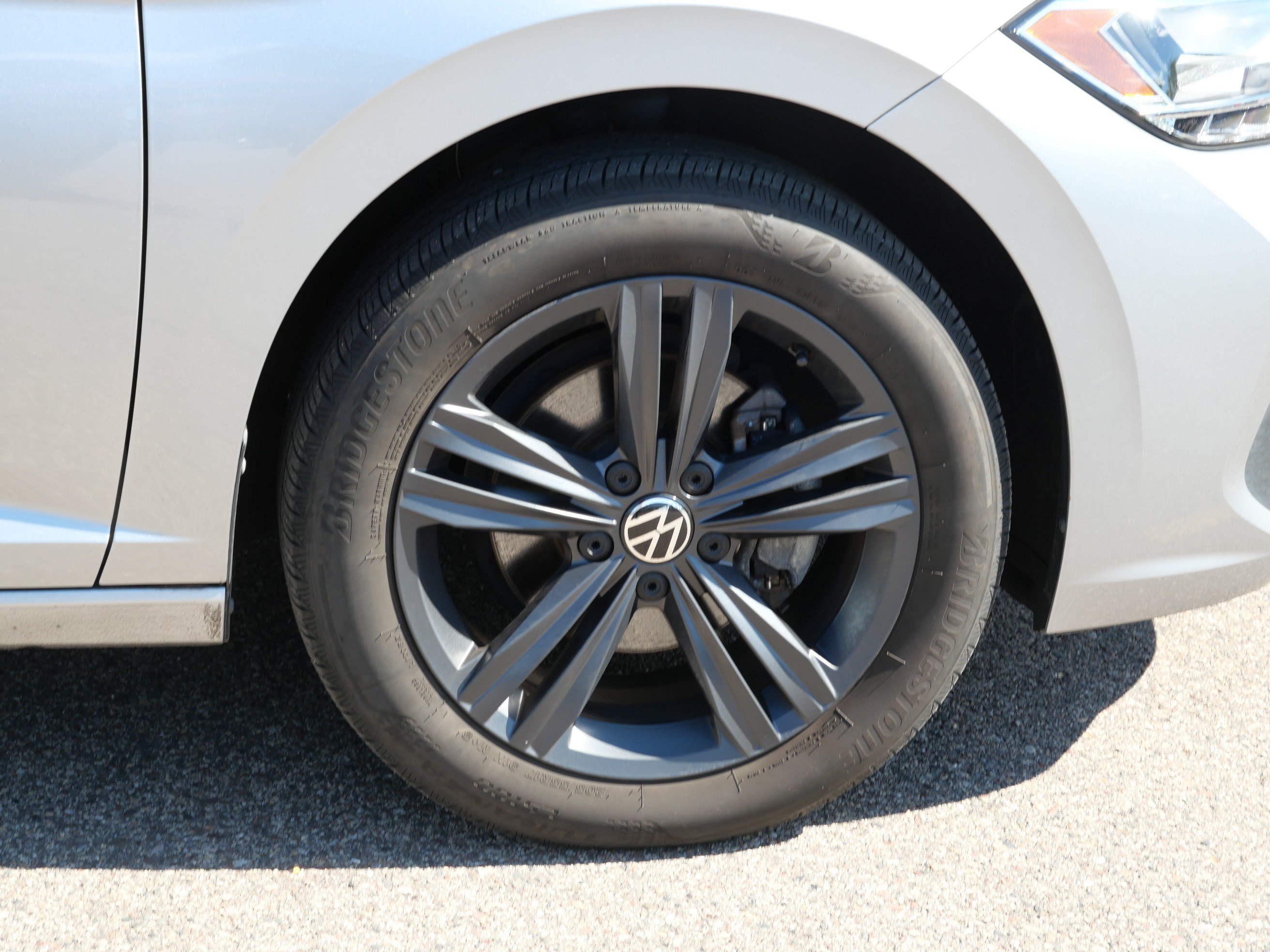 Used 2022 Volkswagen Jetta SE FWD image 14
