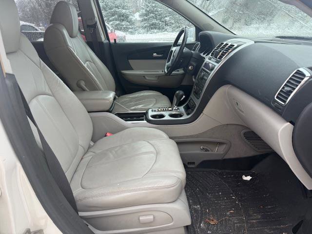 Used 2008 GMC Acadia SLT w/ Convenience Package image 11