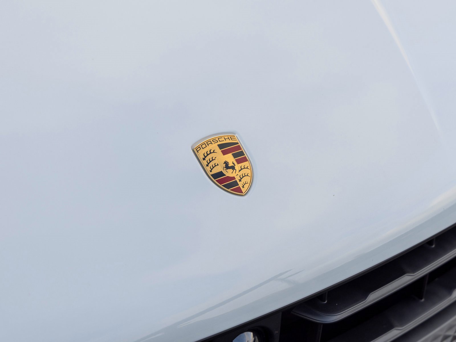 Certified 2025 Porsche Macan image 15