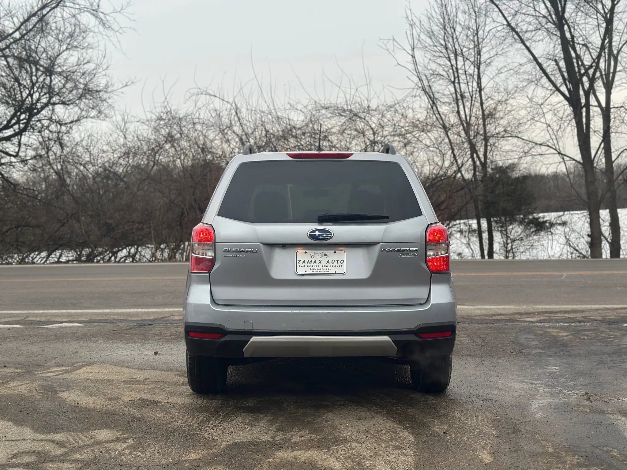 Used 2014 Subaru Forester 2.5i Premium w/ All-Weather Package AWD/4WD image 3