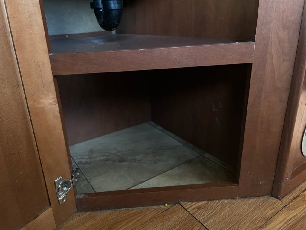 Used 2013 Ford E-450 and Econoline 450 Super Duty w/ Motorhome Prep Pkg RWD image 65