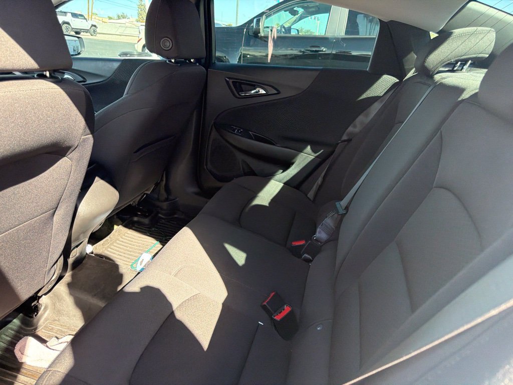 Used 2025 Chevrolet Malibu RS FWD image 7