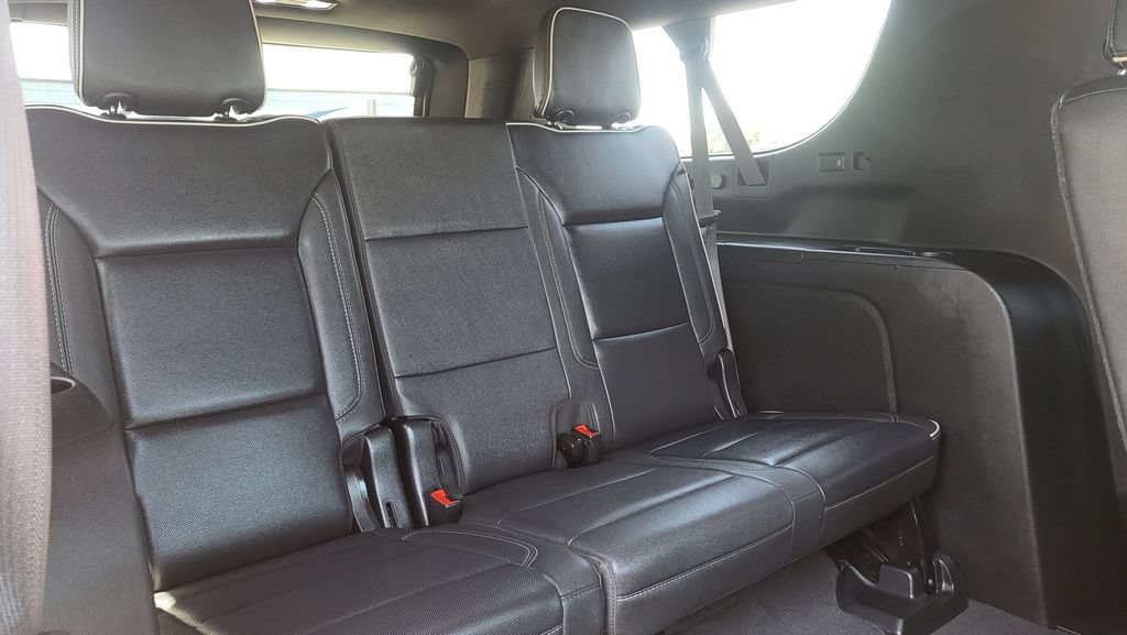 Used 2023 Chevrolet Suburban Premier AWD/4WD image 20