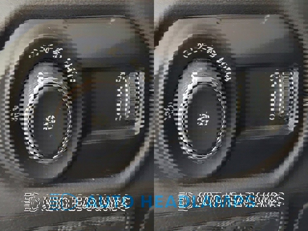 Used 2024 Jeep Wrangler Rubicon w/ Convenience Group AWD/4WD image 26