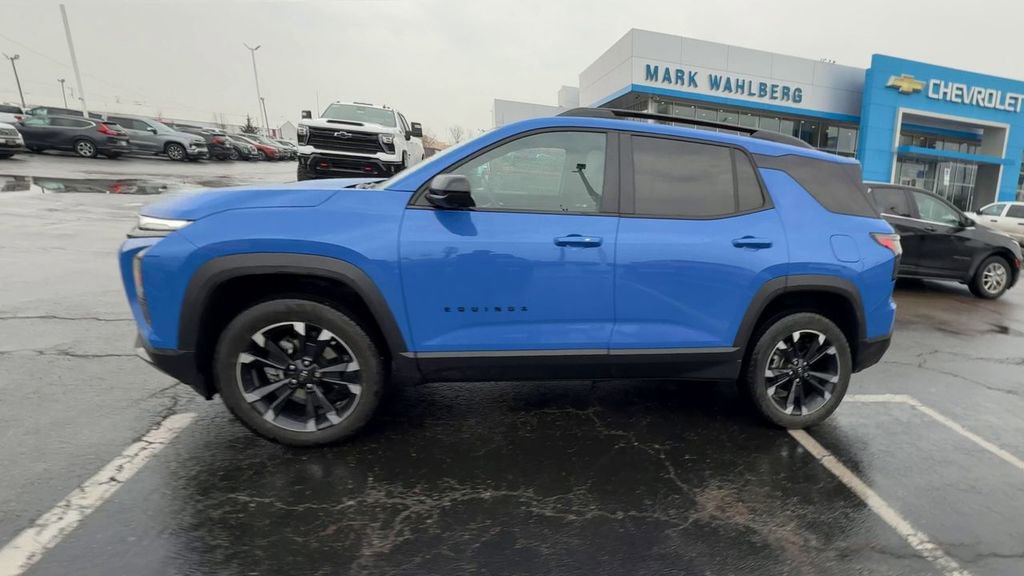 Used 2025 Chevrolet Equinox RS w/ Safety and Technology Package image 5