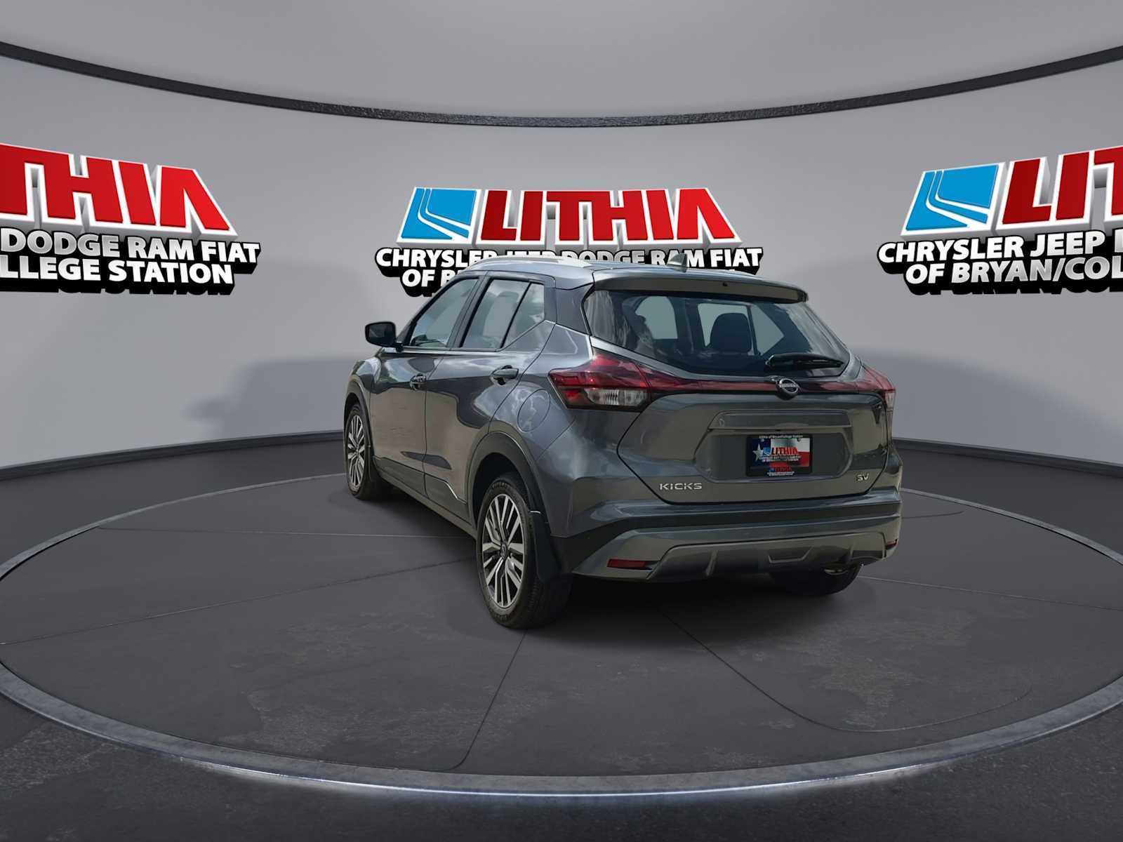 Used 2024 Nissan Kicks SV FWD image 6