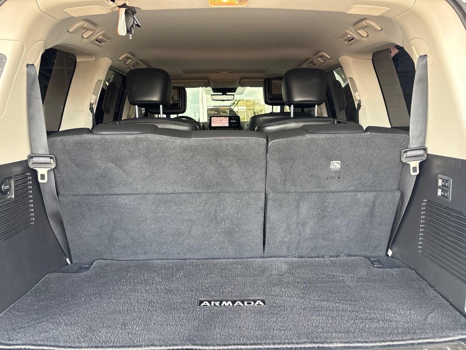 Used 2022 Nissan Armada Platinum w/ Captain's Chairs Package RWD image 19