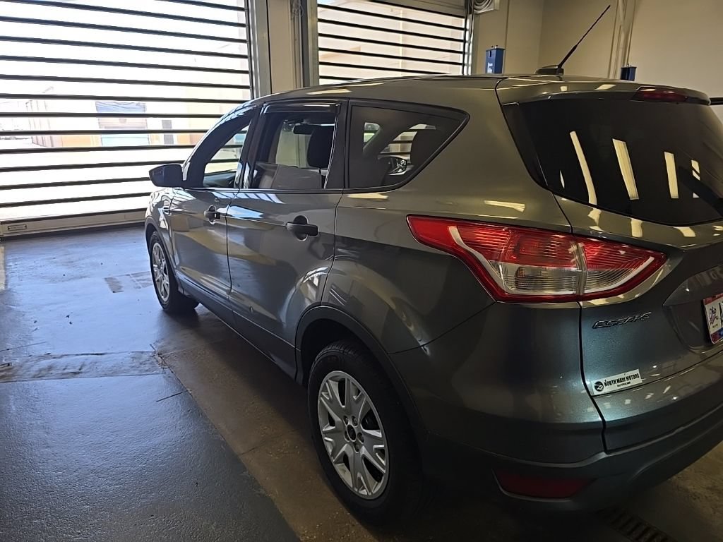 Used 2014 Ford Escape S FWD image 4