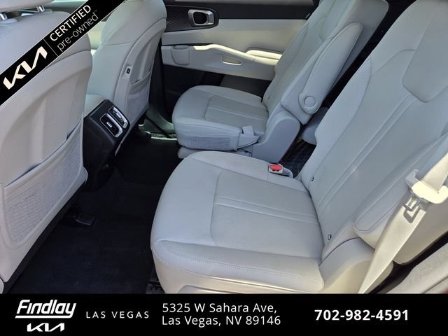 Certified 2025 Kia Sorento EX w/ Panoramic Sunroof Package AWD/4WD image 14
