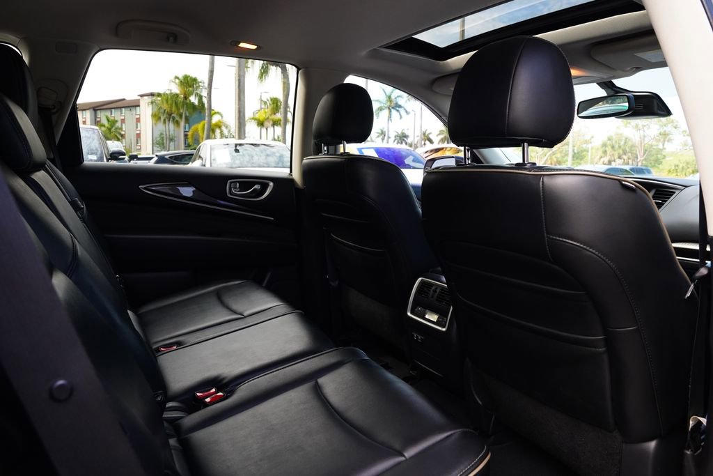 Used 2019 INFINITI QX60 Luxe FWD image 17