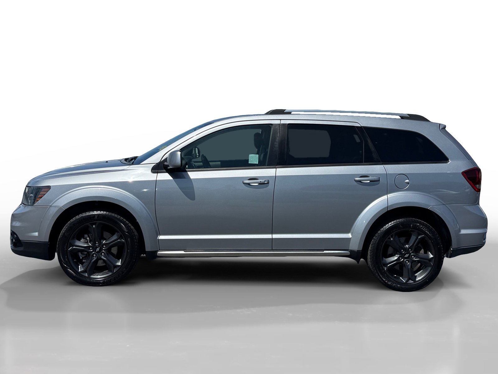 Used 2018 Dodge Journey Crossroad w/ Popular Equipment Group FWD image 2